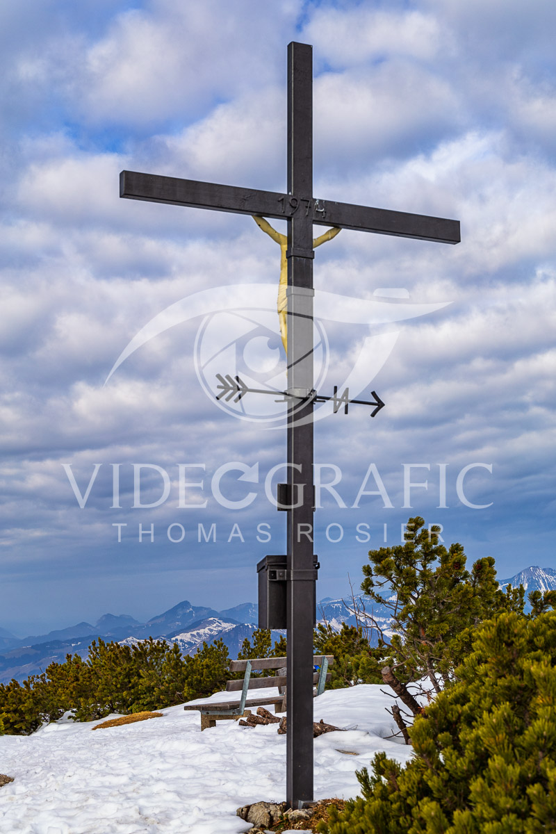 Summit-Crosses-1173.jpg