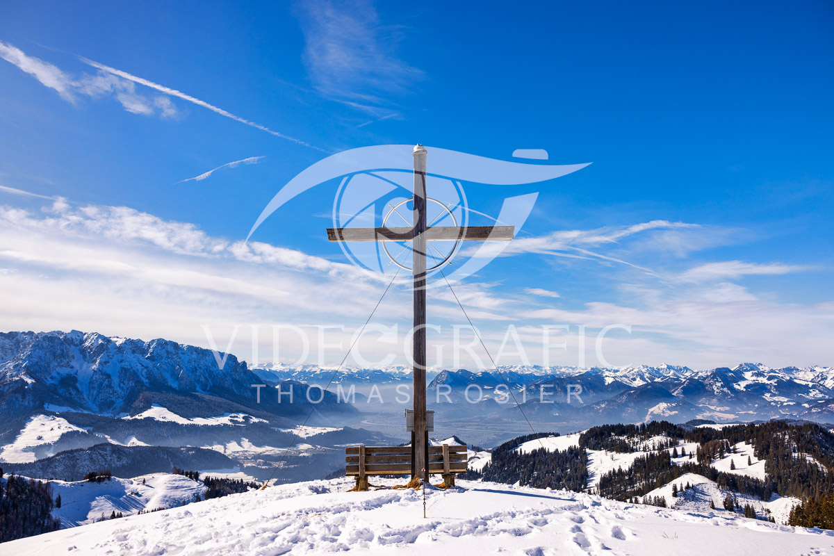 Summit-Crosses-1175.jpg