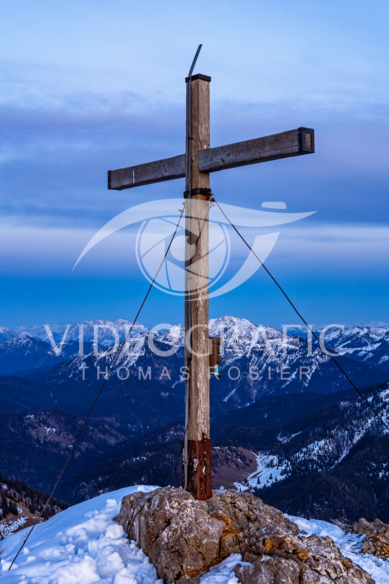 Summit-Crosses-1182.jpg