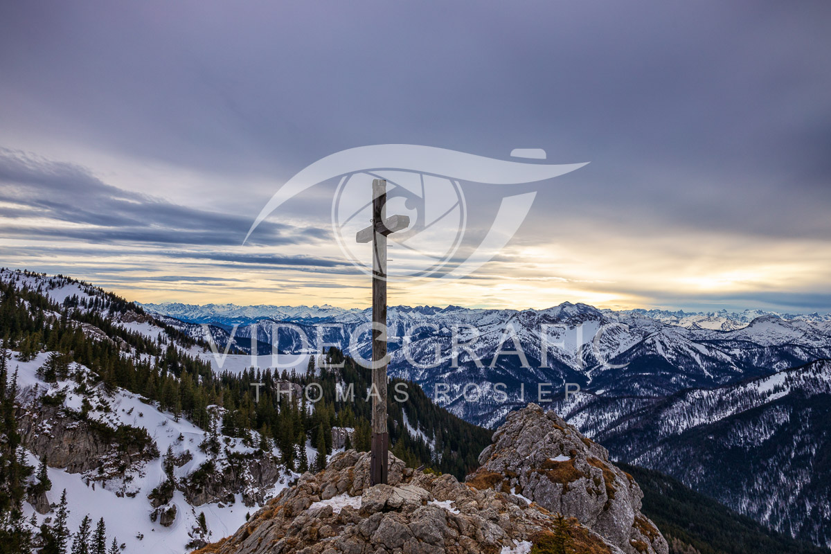 Summit-Crosses-1189.jpg