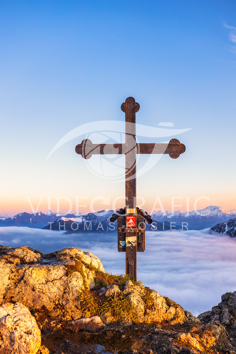 Summit-Crosses-1194.jpg