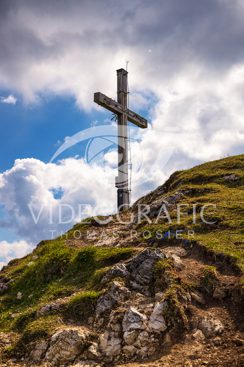 Summit-Crosses-124.jpg