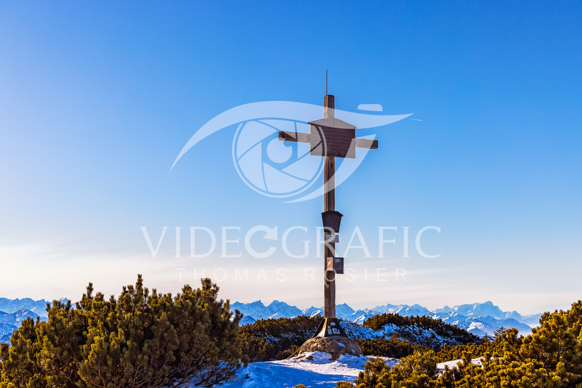 Summit-Crosses-130.jpg