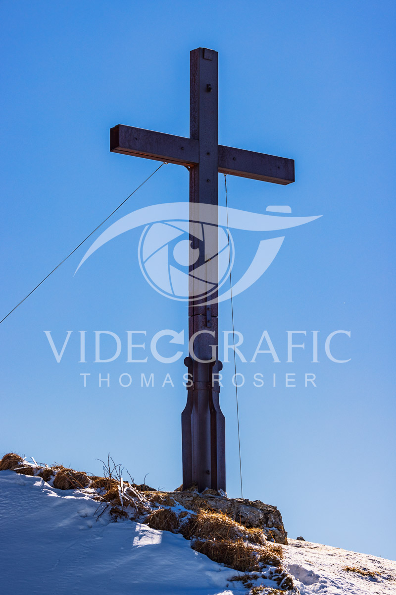 Summit-Crosses-143.jpg