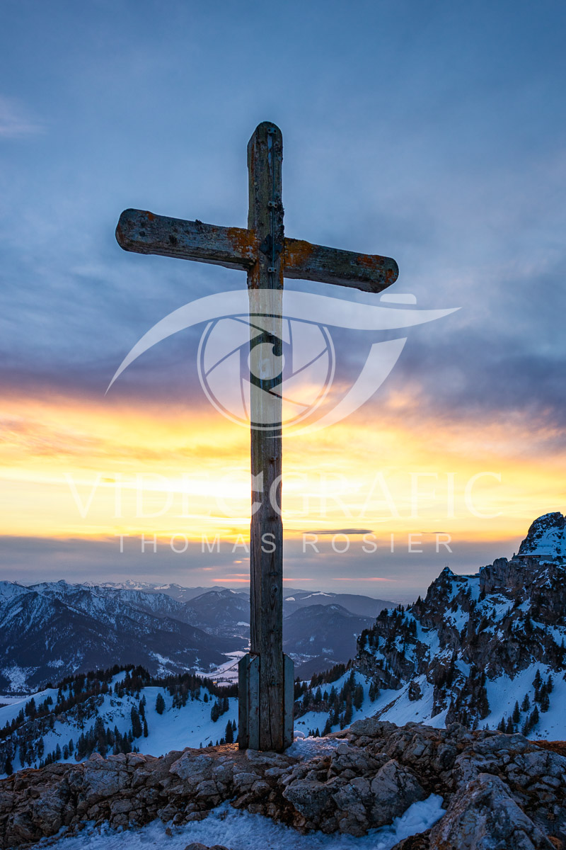 Summit-Crosses-149.jpg