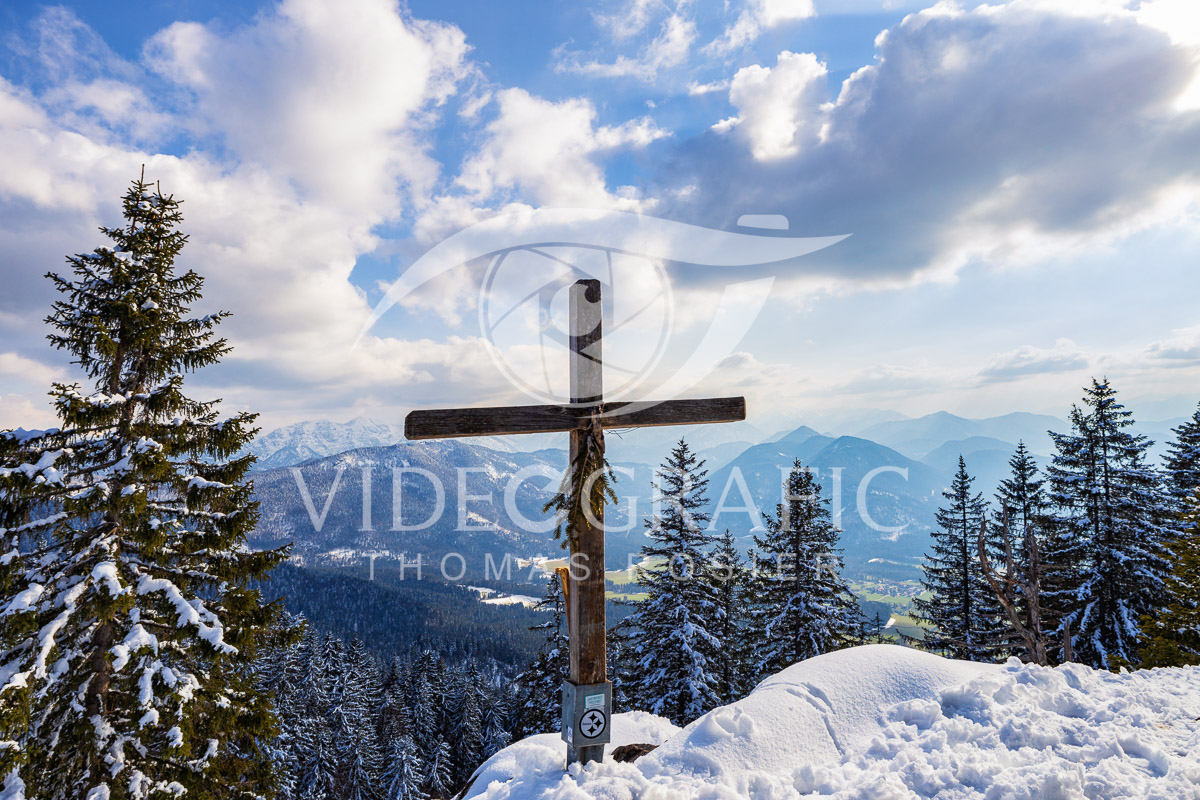 Summit-Crosses-155.jpg