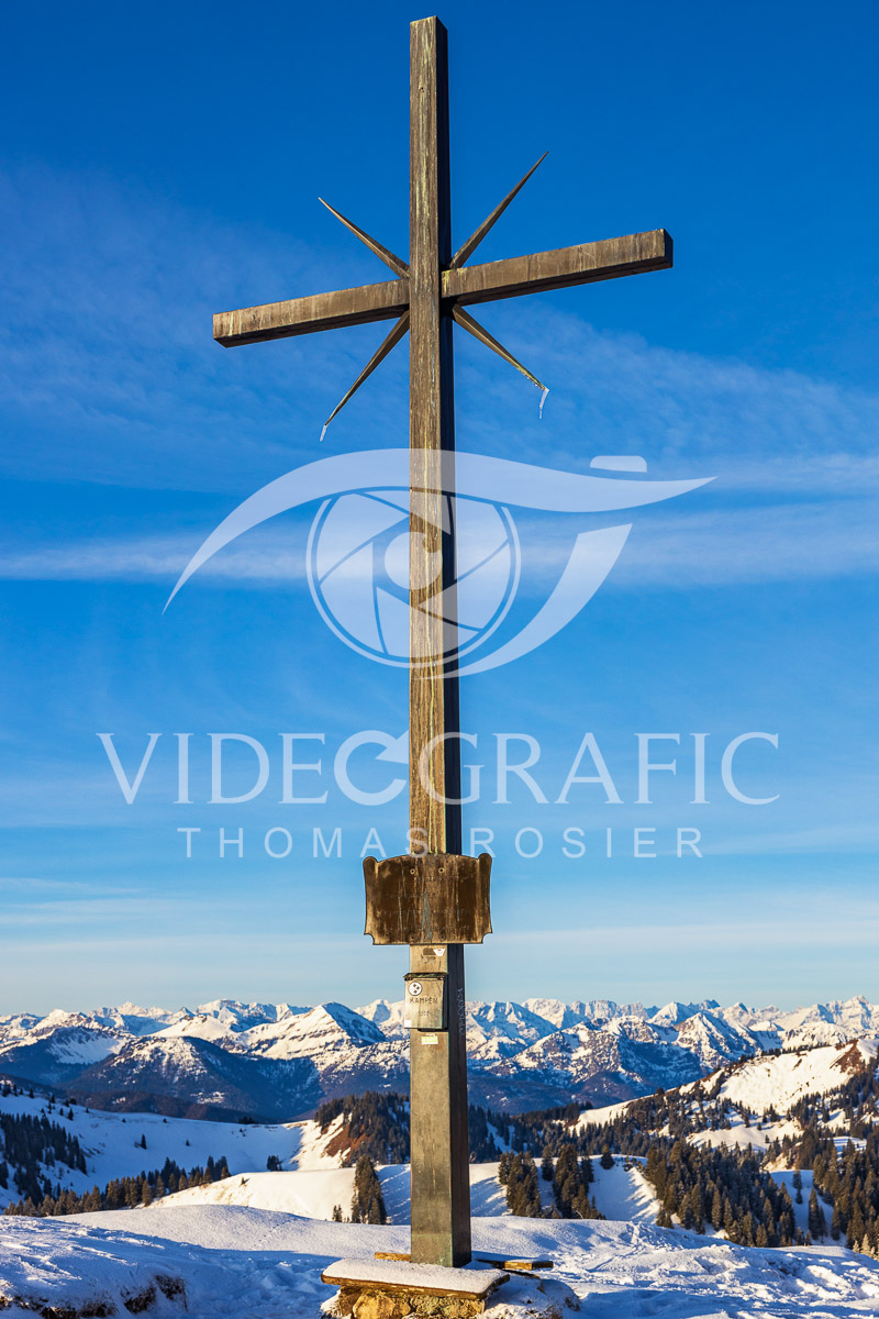 Summit-Crosses-163.jpg