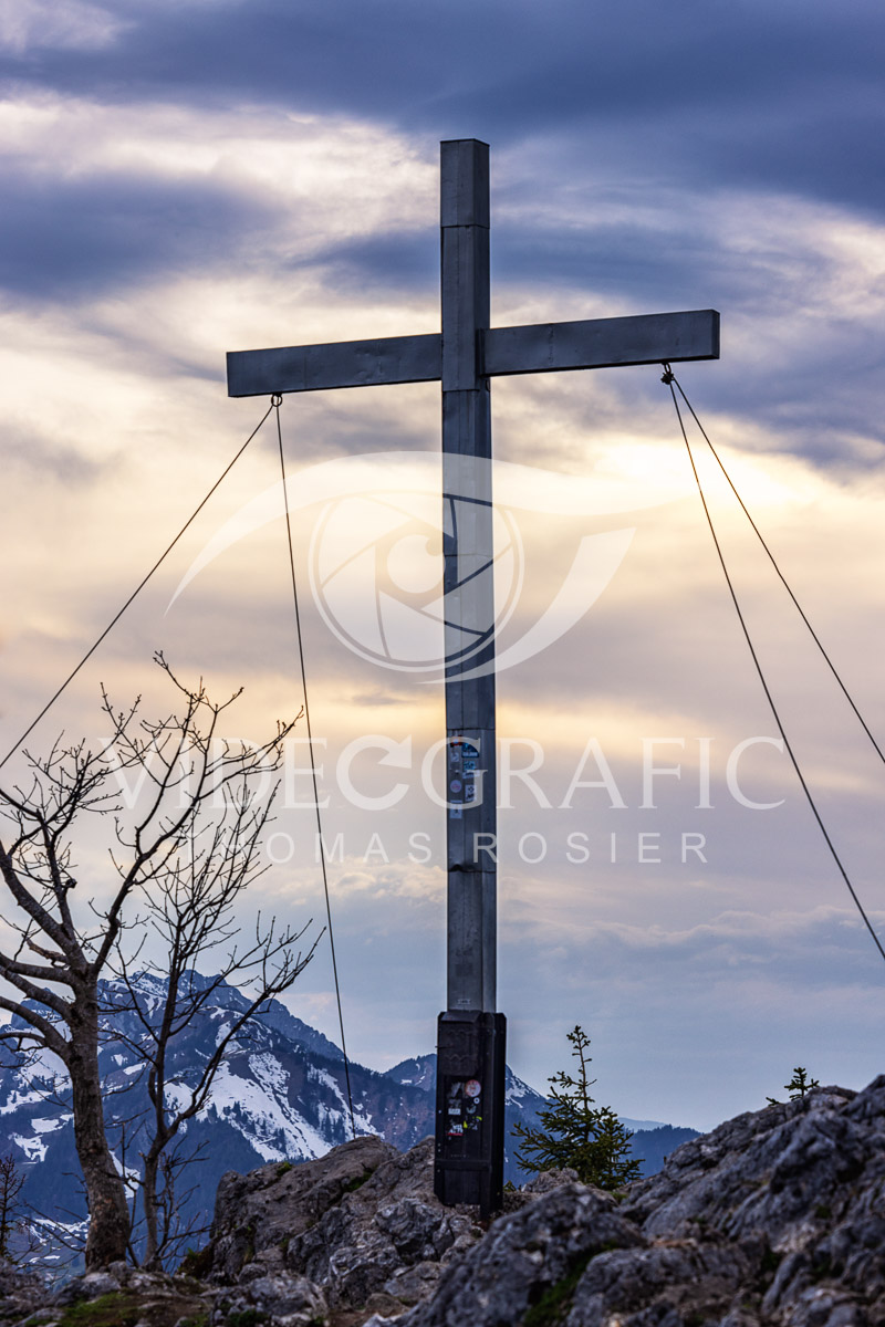 Summit-Crosses-164.jpg