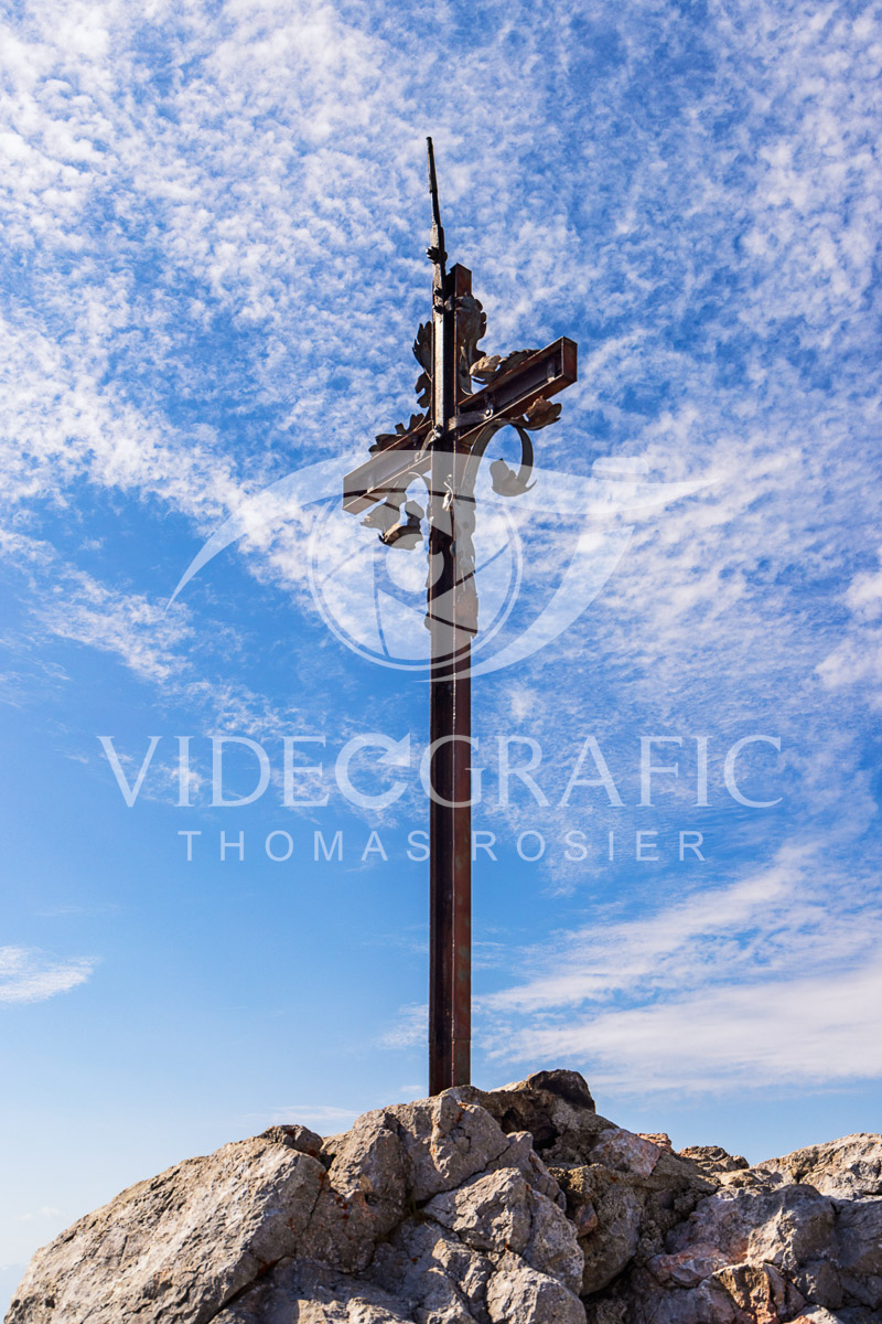 Summit-Crosses-193.jpg