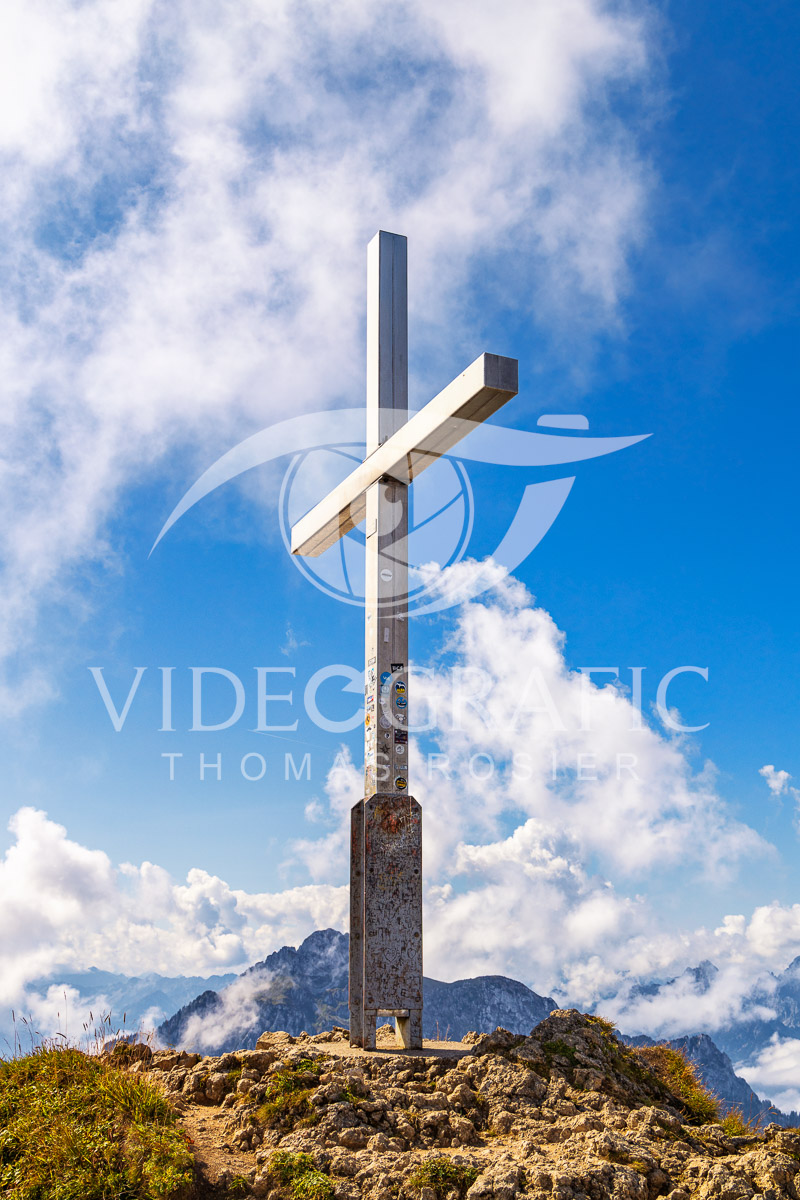 Summit-Crosses-204.jpg