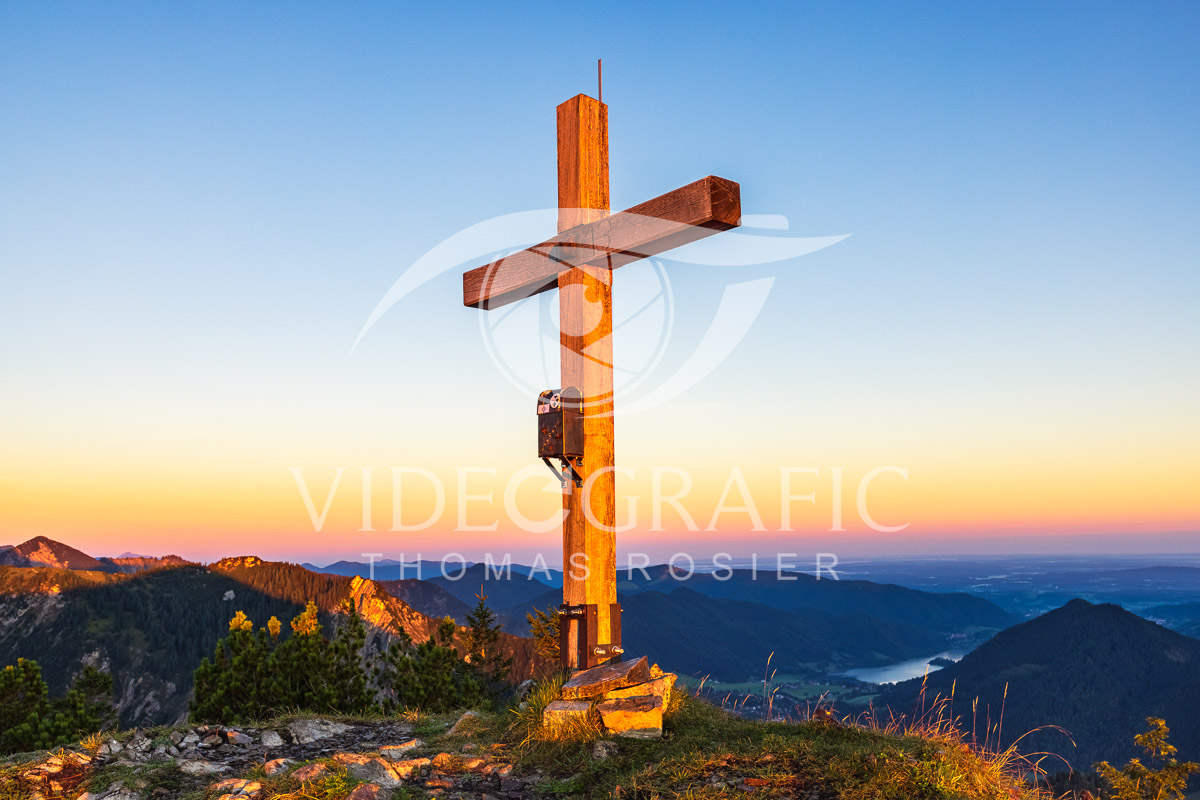 Summit-Crosses-208.jpg