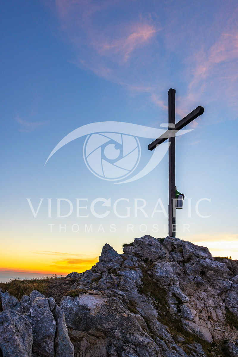 Summit-Crosses-225.jpg