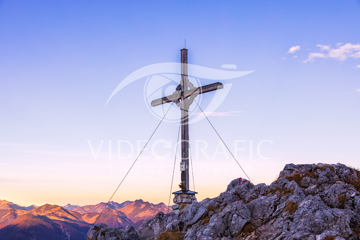 Summit-Crosses-235.jpg