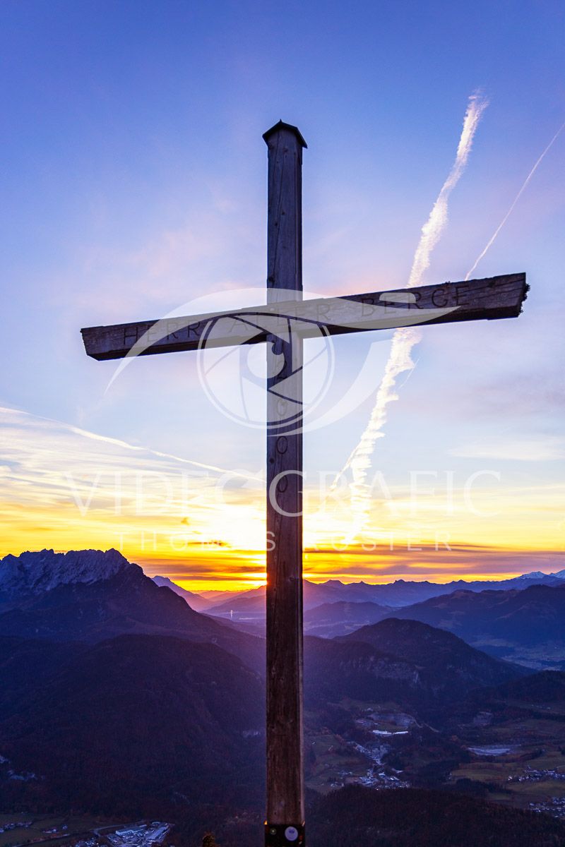 Summit-Crosses-239.jpg