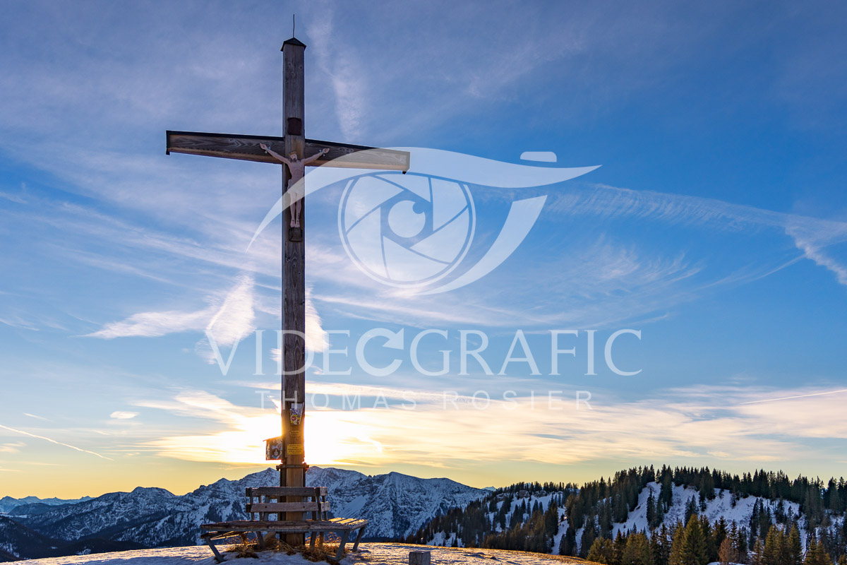 Summit-Crosses-246.jpg
