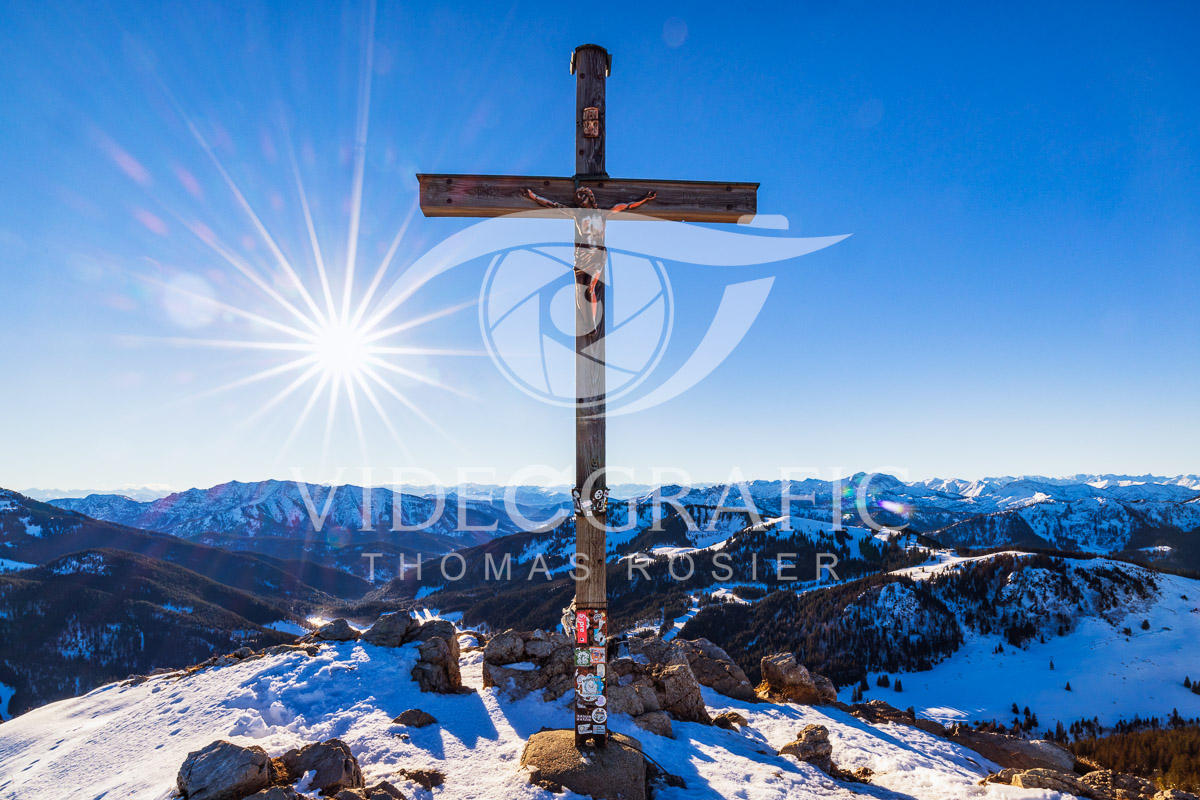 Summit-Crosses-252.jpg