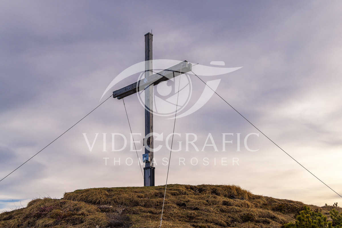 Summit-Crosses-275.jpg