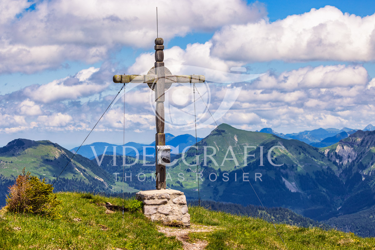 Summit-Crosses-291.jpg