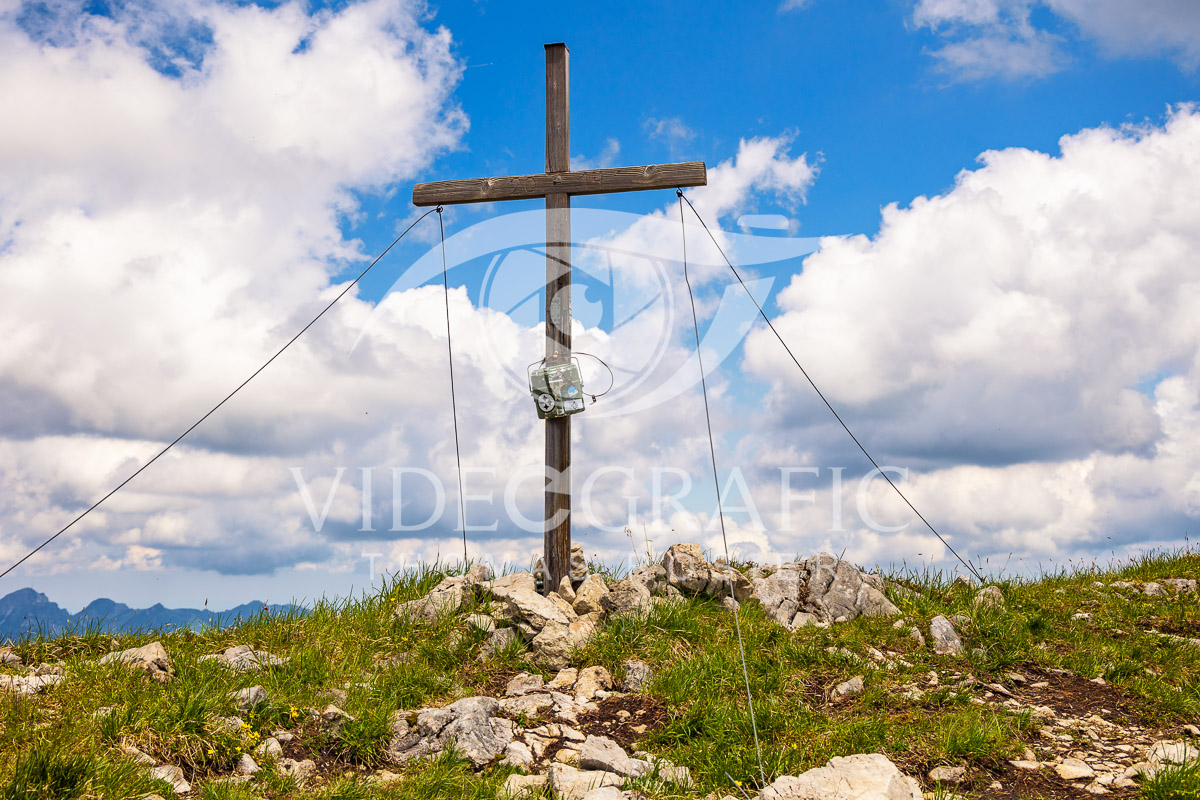 Summit-Crosses-295.jpg