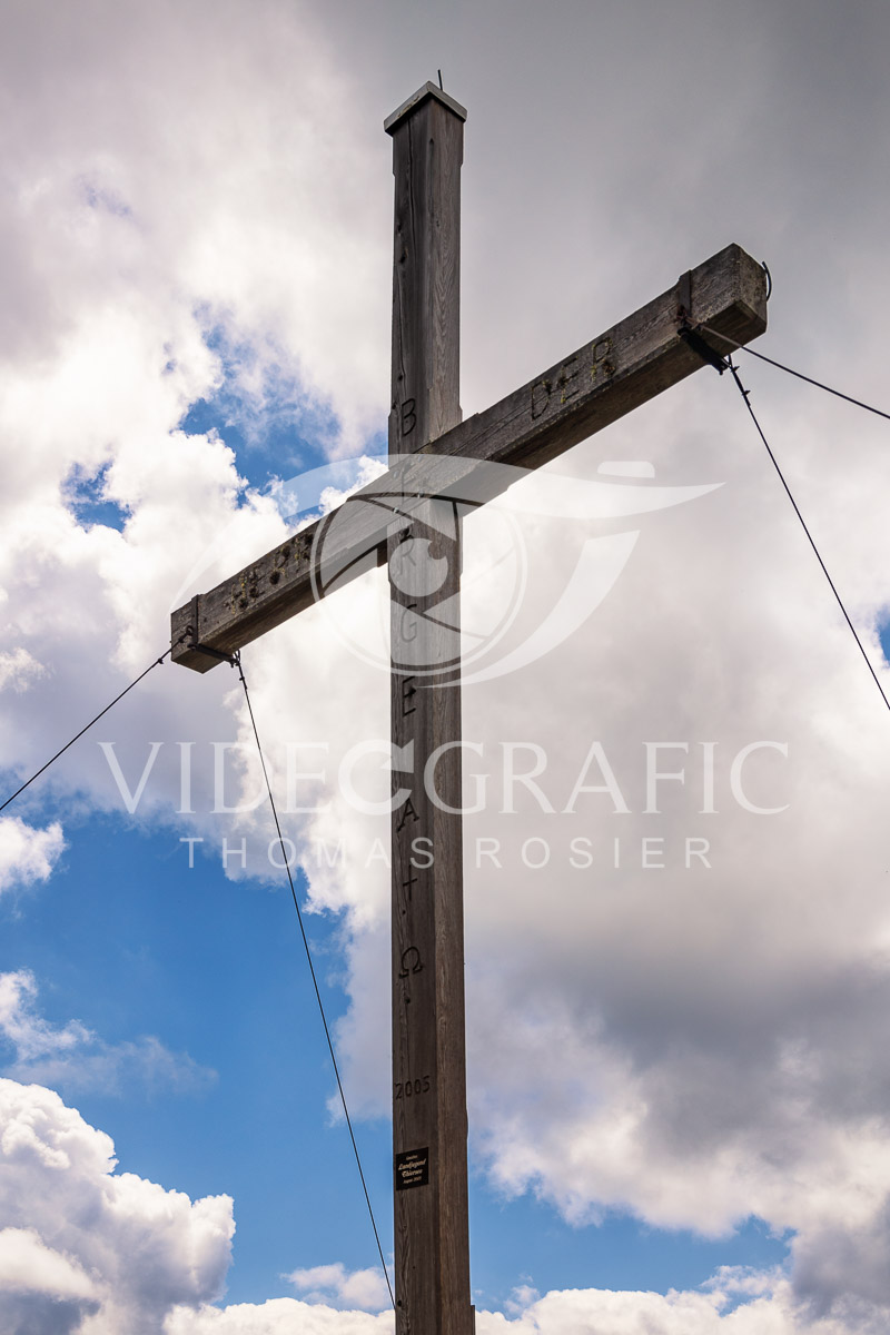 Summit-Crosses-298.jpg