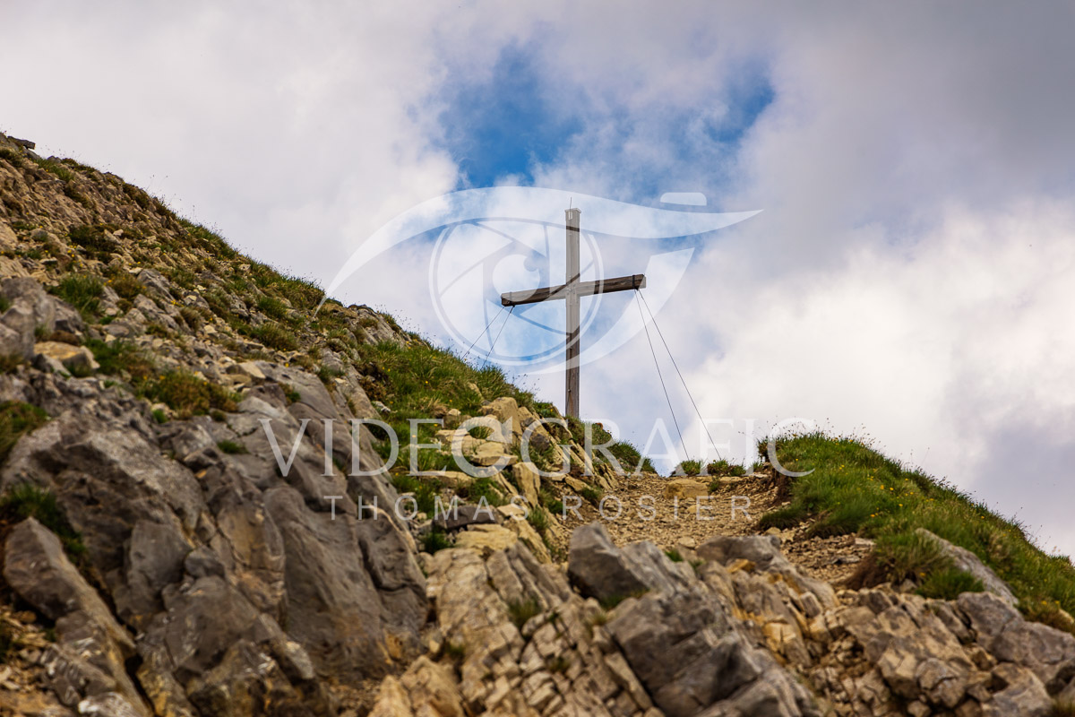 Summit-Crosses-299.jpg