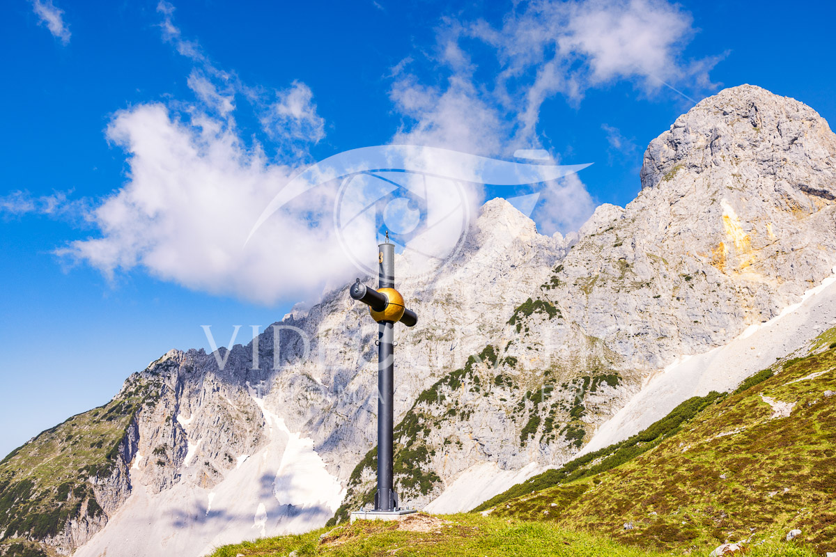Summit-Crosses-302.jpg