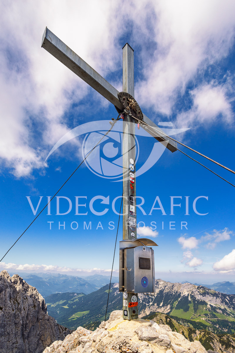 Summit-Crosses-304.jpg