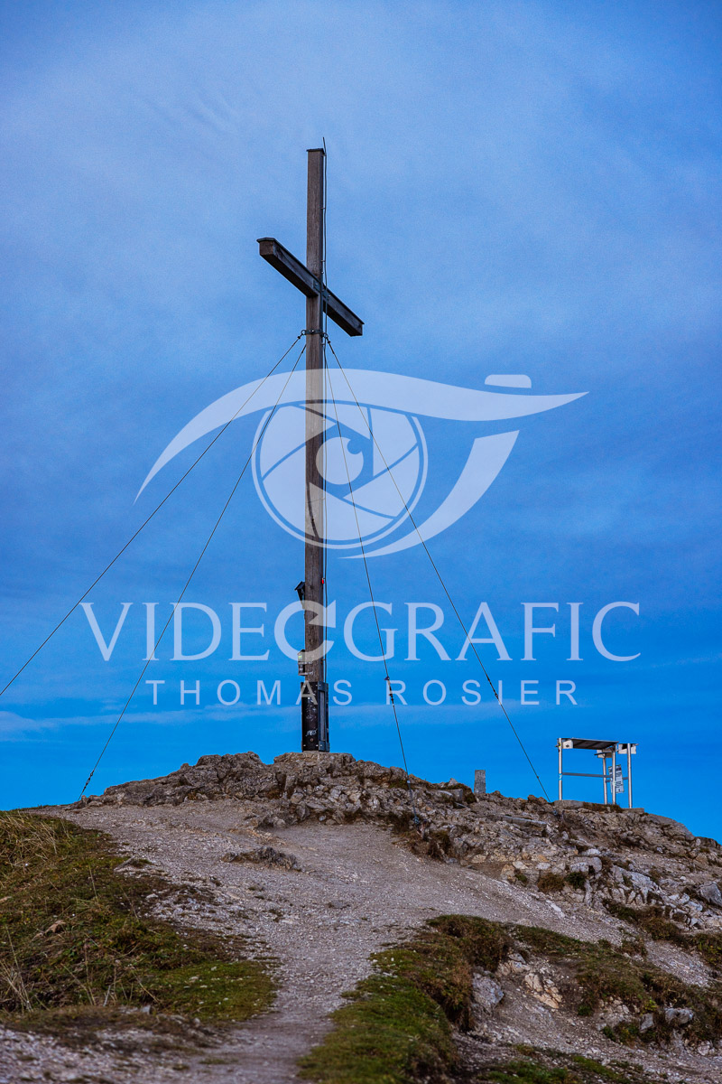 Summit-Crosses-332.jpg