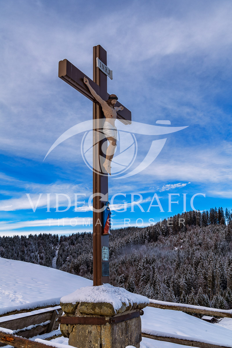 Summit-Crosses-339.jpg