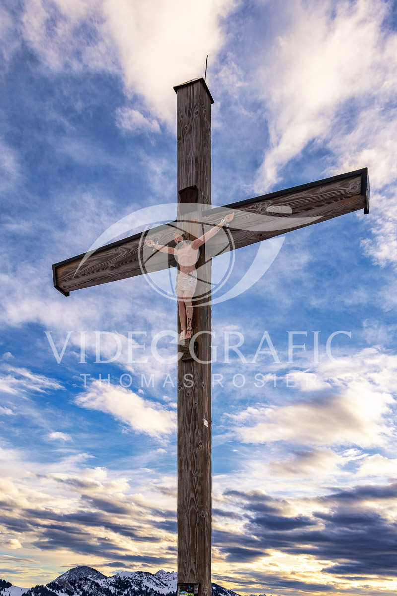 Summit-Crosses-345.jpg