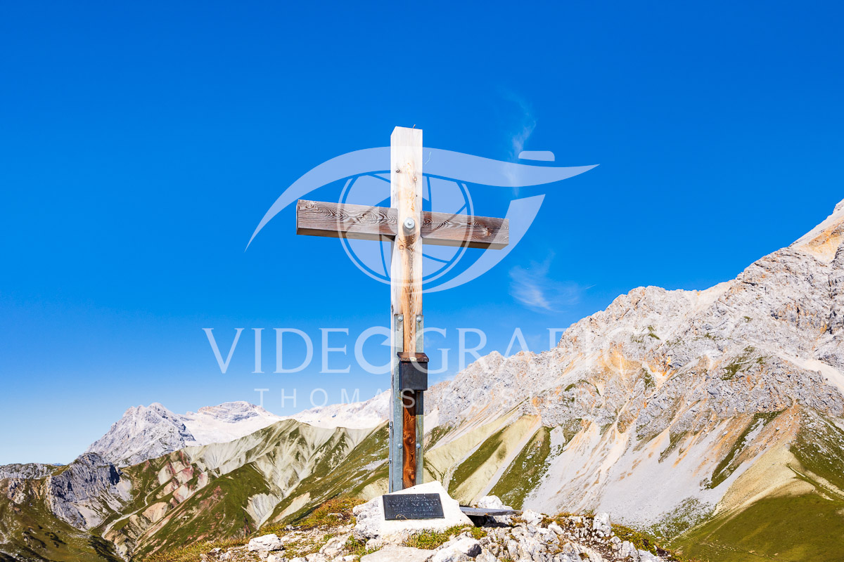 Summit-Crosses-357.jpg