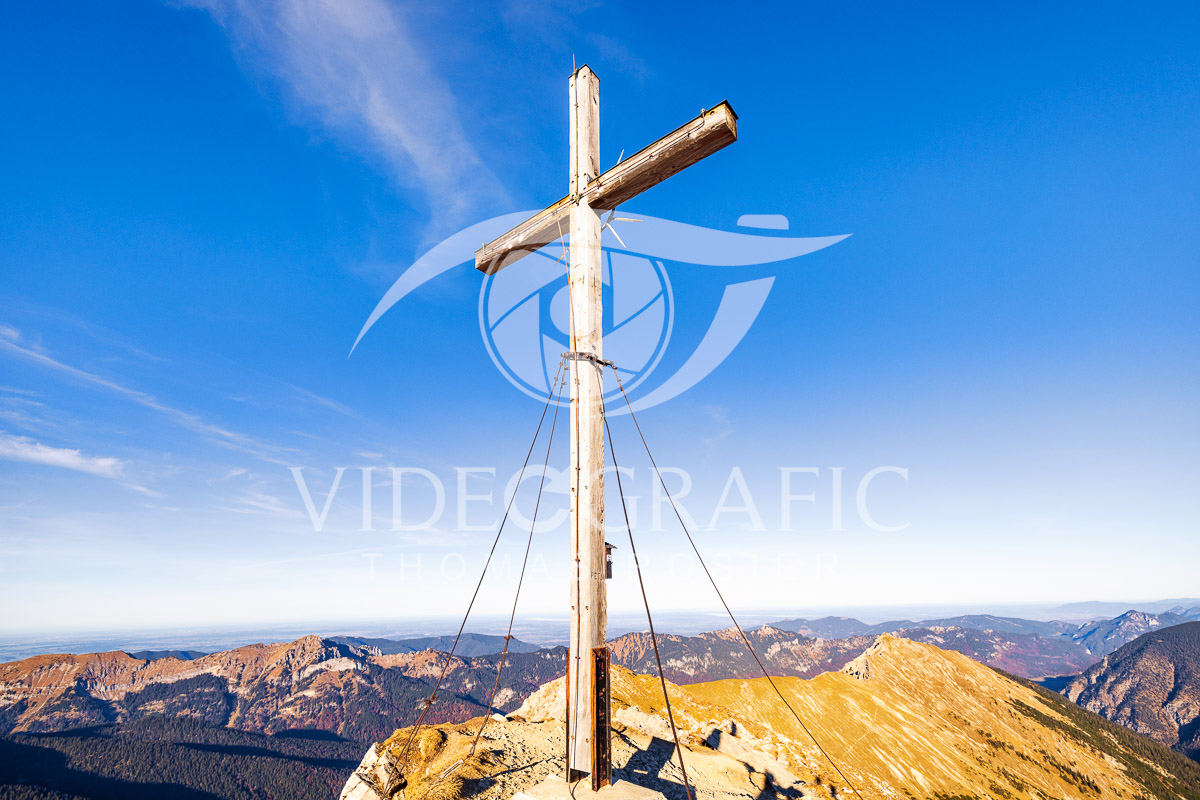 Summit-Crosses-384.jpg