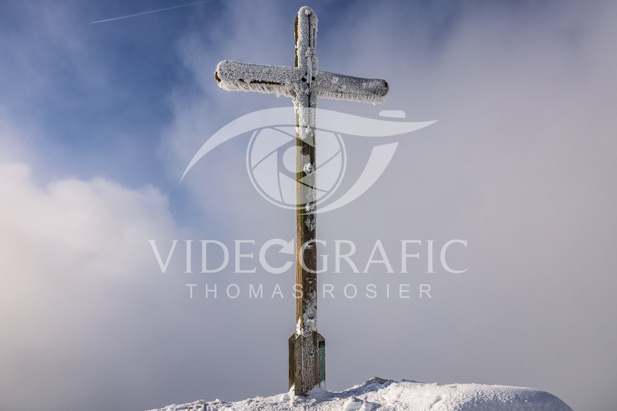 Summit-Crosses-391.jpg