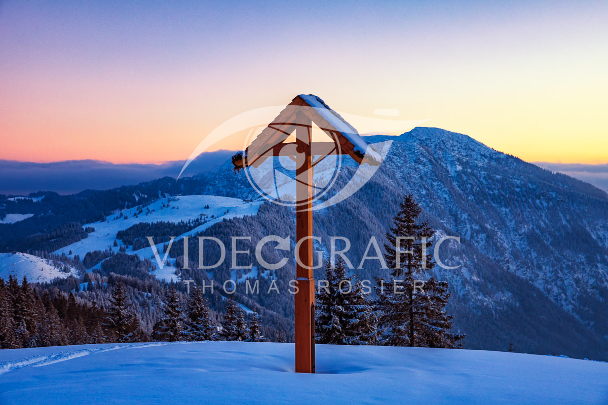 Summit-Crosses-392.jpg