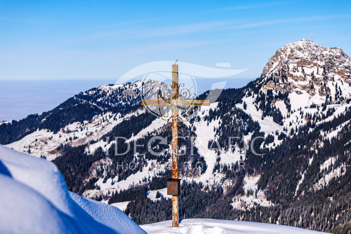 Summit-Crosses-395.jpg