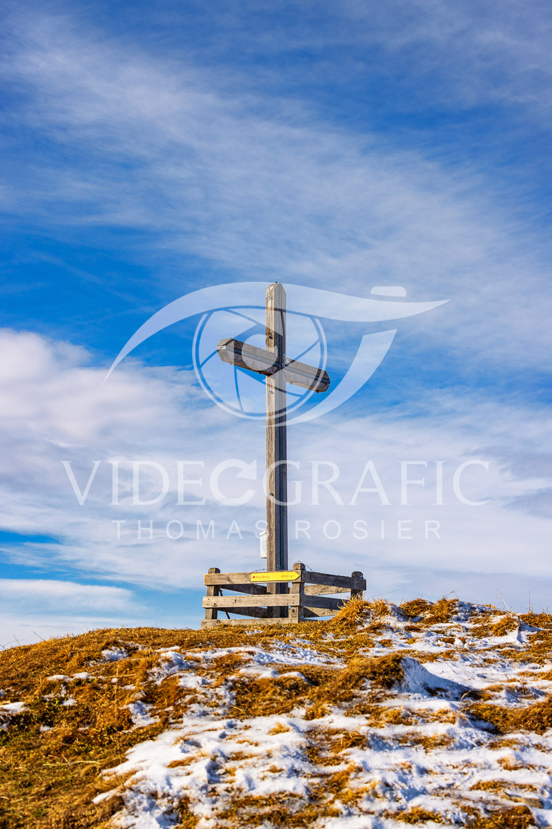 Summit-Crosses-419.jpg