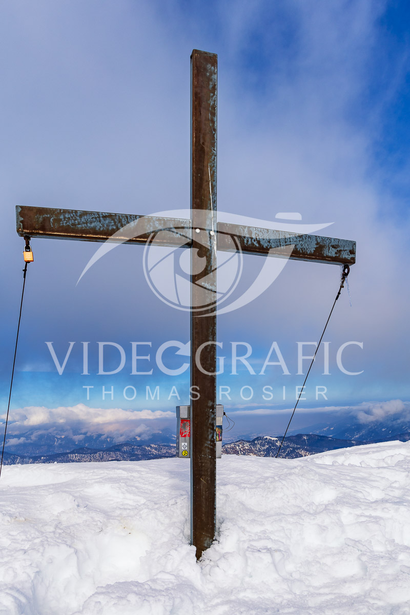 Summit-Crosses-421.jpg