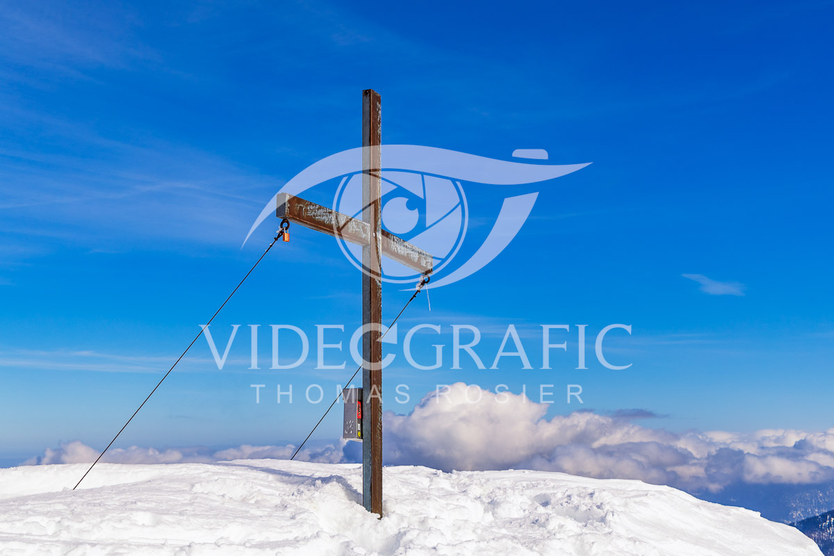 Summit-Crosses-422.jpg