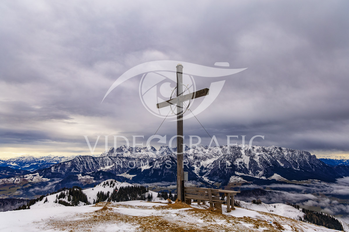 Summit-Crosses-434.jpg