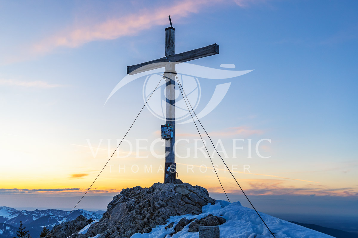 Summit-Crosses-439.jpg