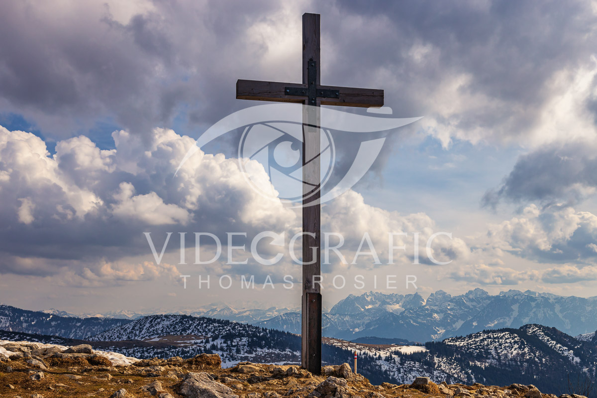 Summit-Crosses-447.jpg