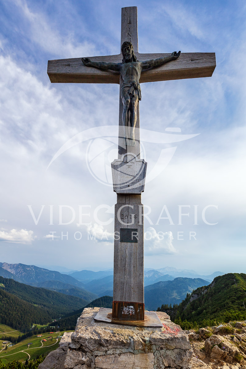 Summit-Crosses-455.jpg