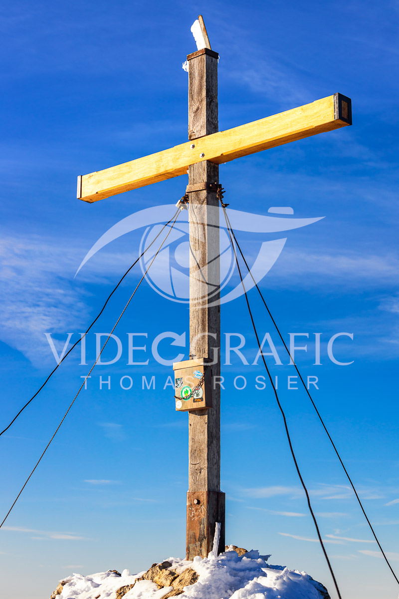 Summit-Crosses-457.jpg