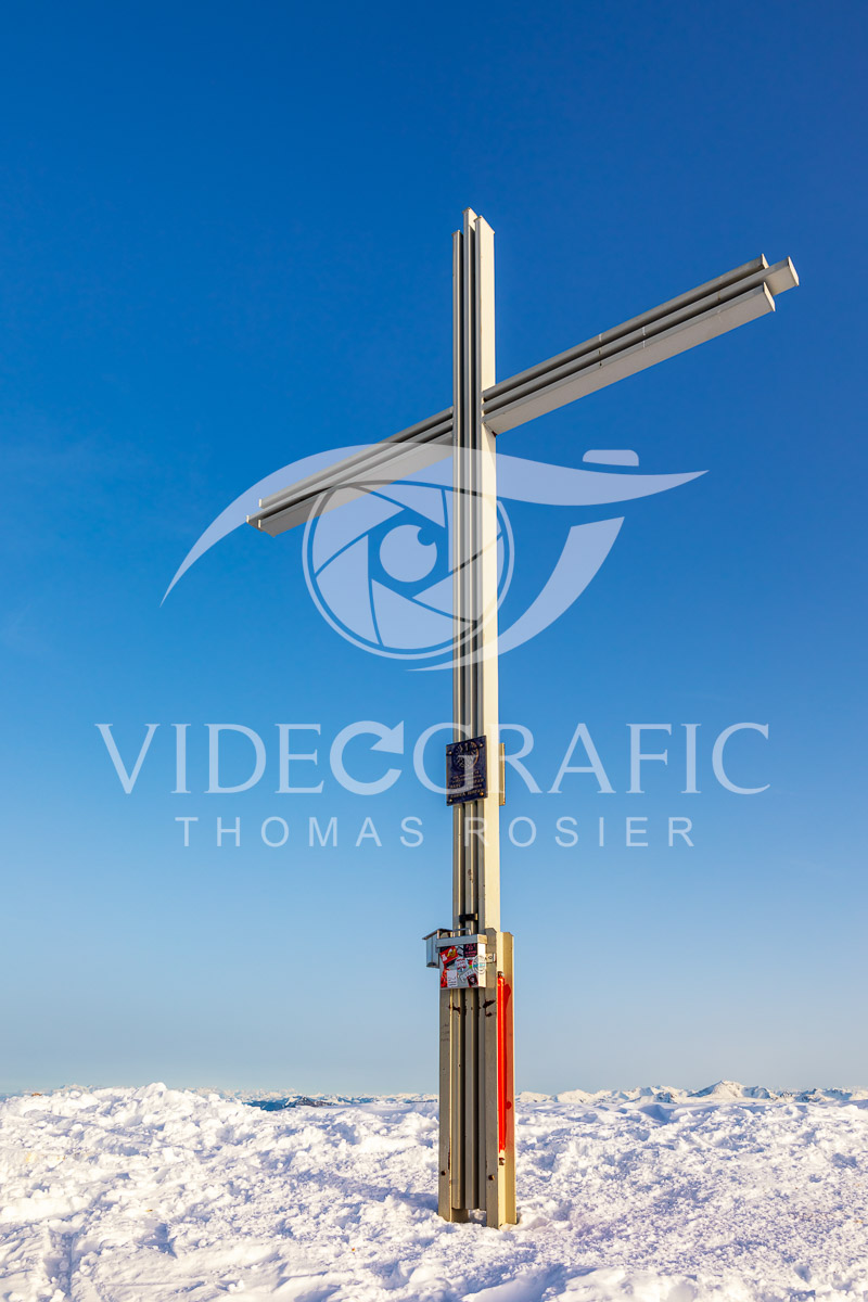 Summit-Crosses-459.jpg