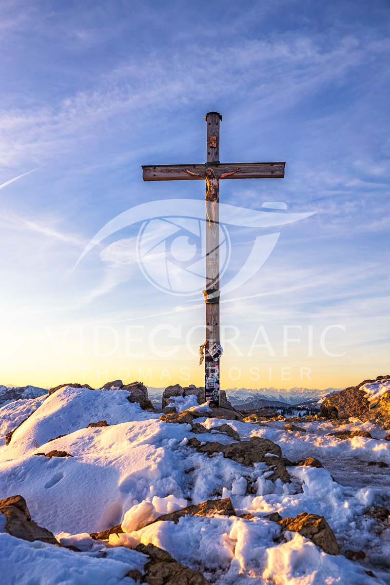 Summit-Crosses-461.jpg