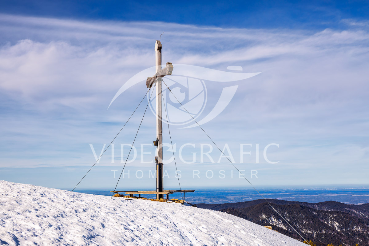 Summit-Crosses-469.jpg