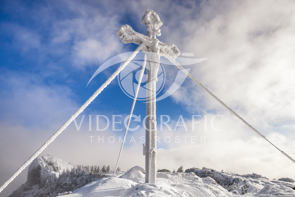 Summit-Crosses-474.jpg
