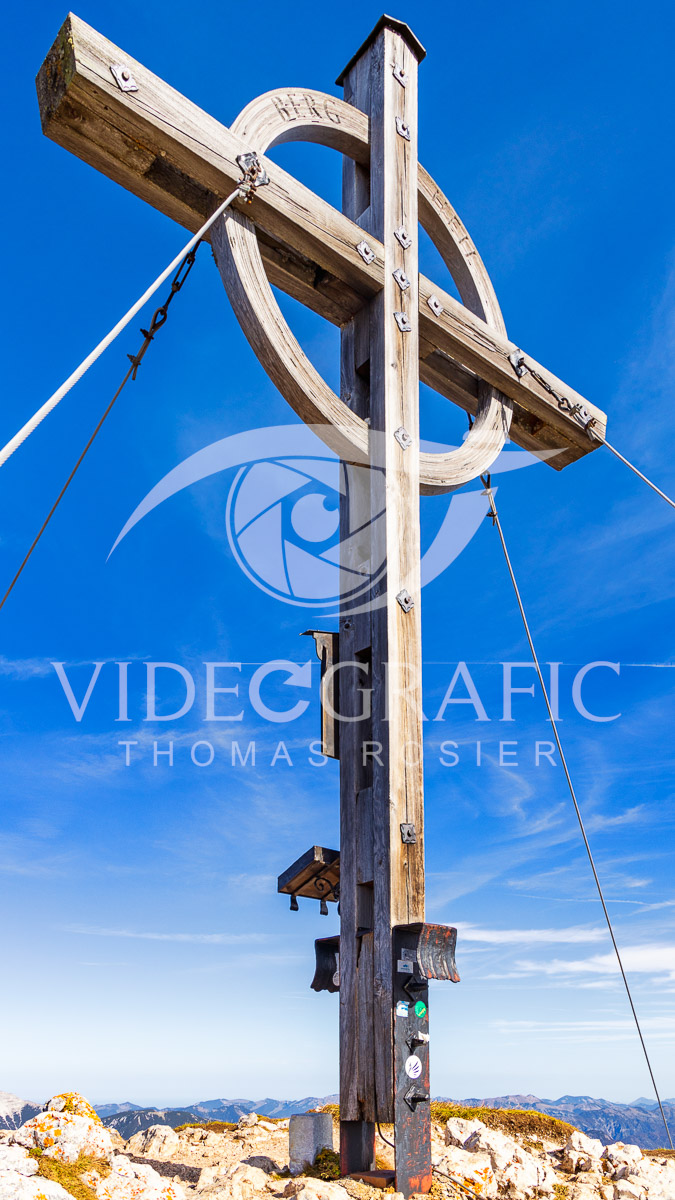 Summit-Crosses-485.jpg