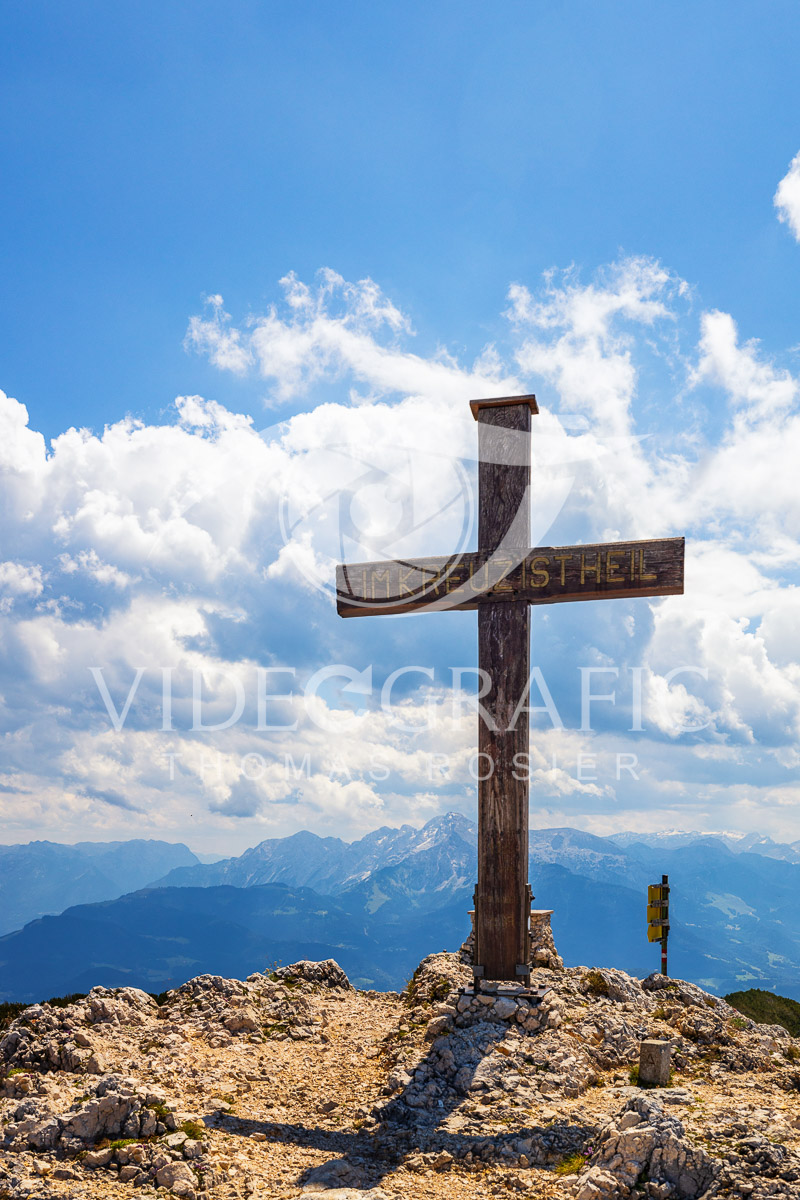 Summit-Crosses-505.jpg