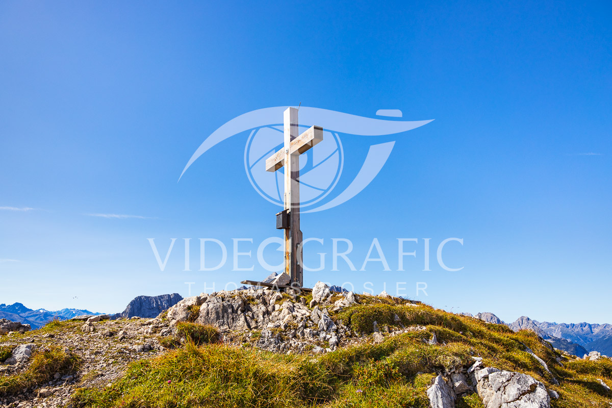 Summit-Crosses-508.jpg
